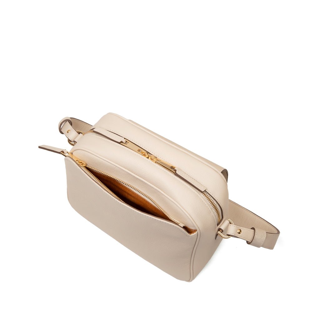 escudero-bolsa-adele-off-white-feminina-couro-media