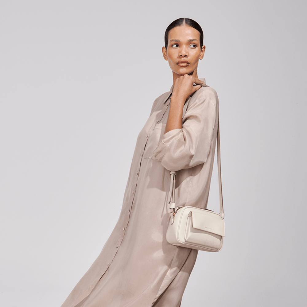 escudero-bolsa-mini-adele-off-white-feminina-couro