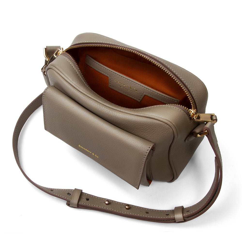 escudero-bolsa-mini-adele-oliva-feminina-couro