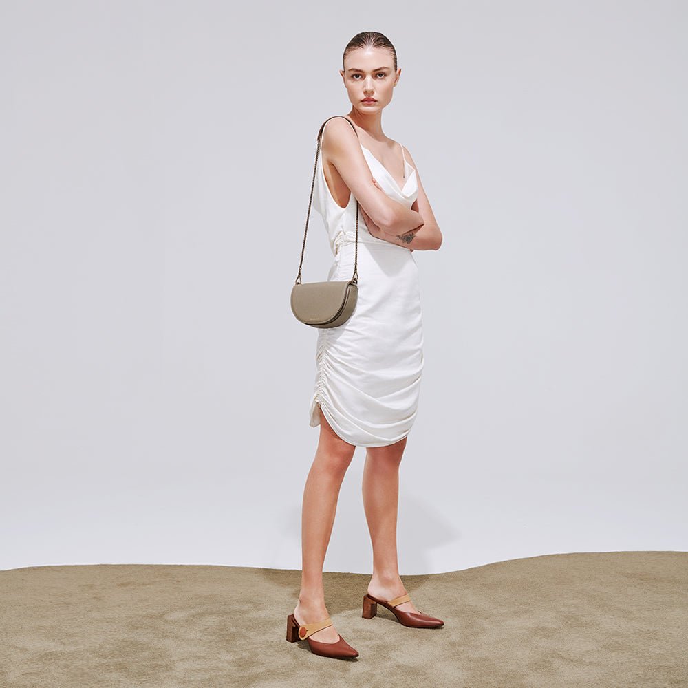 escudero-bolsa-oliva-off-white-feminina-couro-pequena-lookbookII